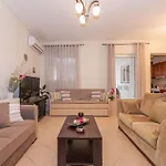 Mira Apartment